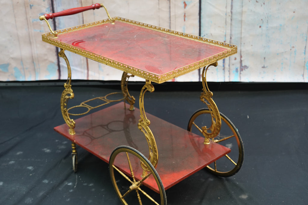 Goldener Servierwagen