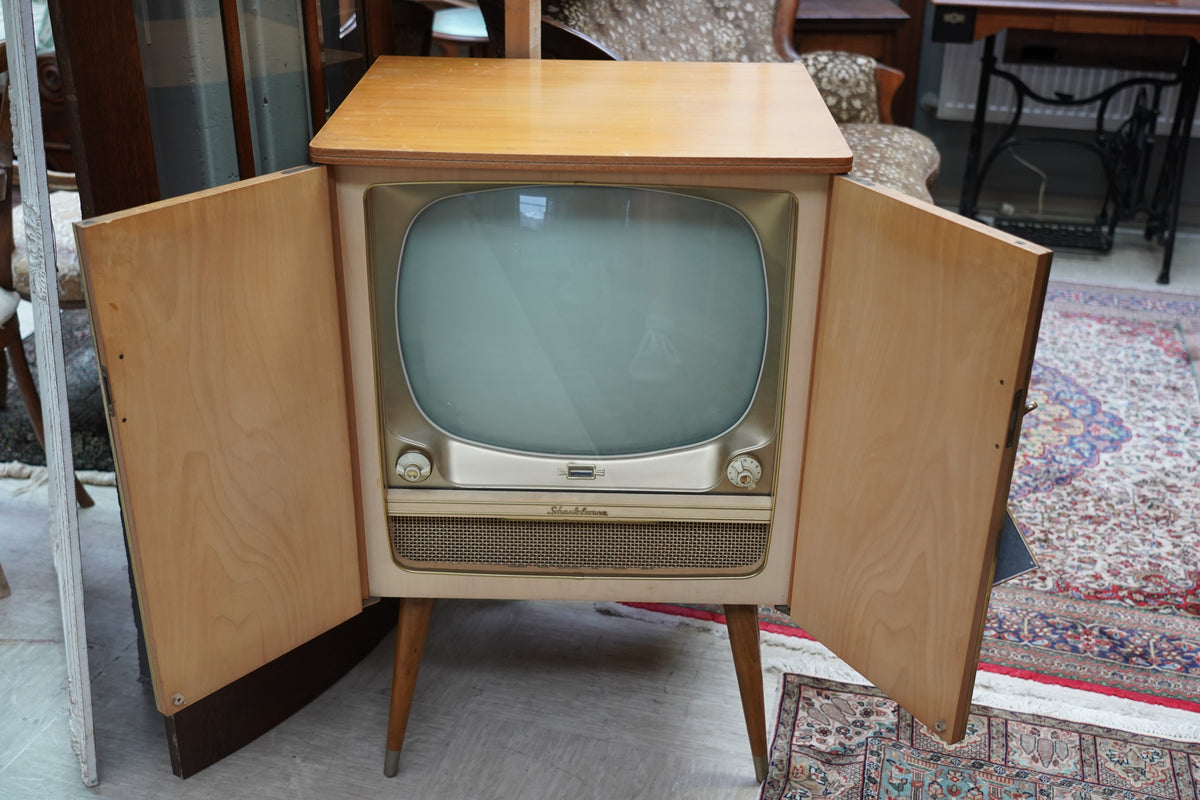 Retro TV Schrank