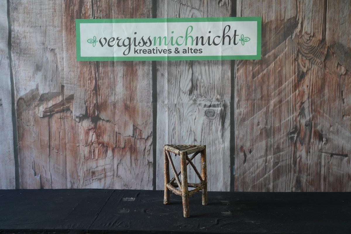 Besonderer Beistelltisch aus Ästen