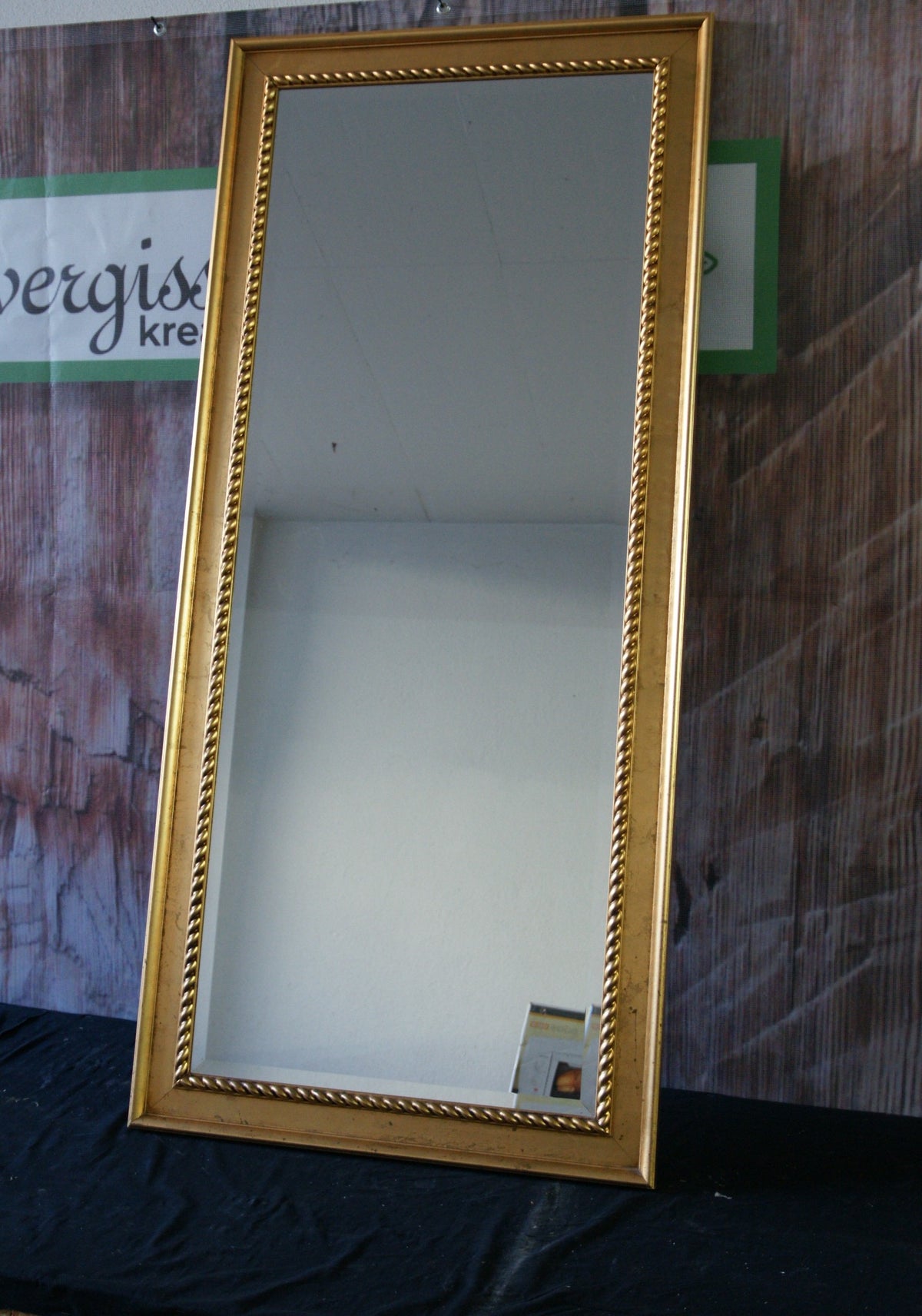 grosser Wandspiegel