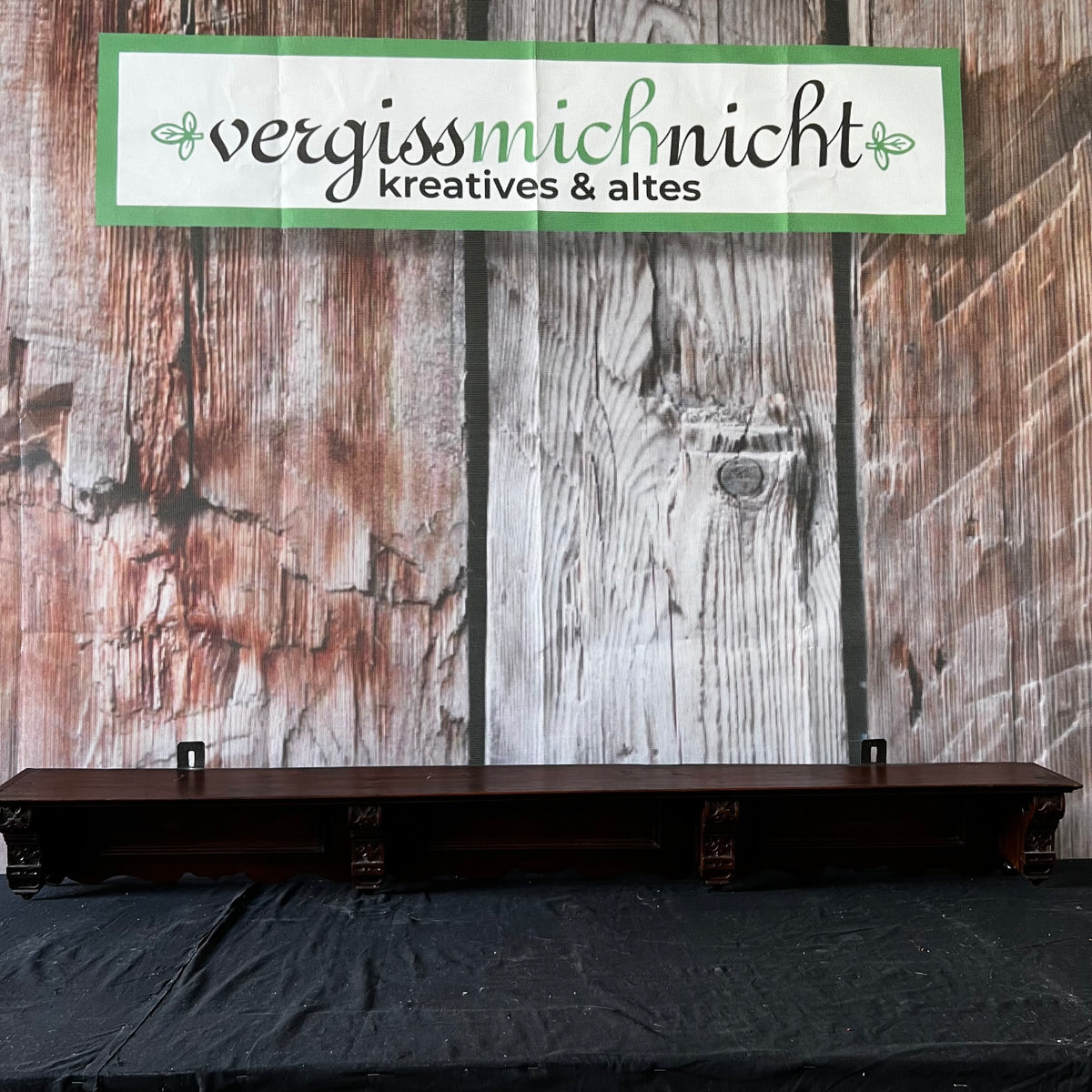 Altes Vollholz Regal